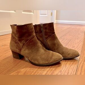 Suede brown Paul Green short boots, Size 5.5